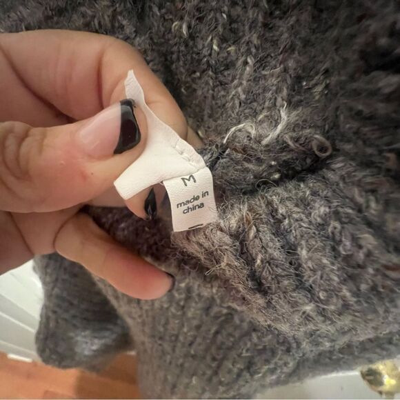 NWOT ASTR the Label womens Tori mock cold shoulder sweater medium gray‎ - Picture 7 of 11